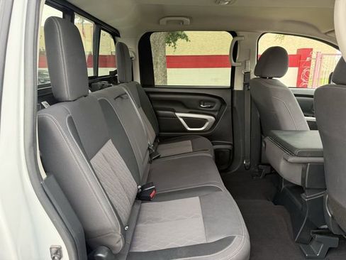 Used 2023 Nissan Titan SV AWD/4WD image 31