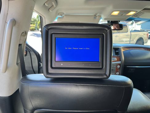 Used 2016 INFINITI QX80 4WD w/ Deluxe Technology Package image 30