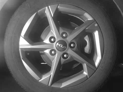 Used 2025 Kia K4 FWD image 13
