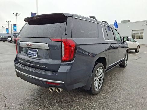 Used 2021 GMC Yukon XL Denali w/ Denali Premium Package image 11