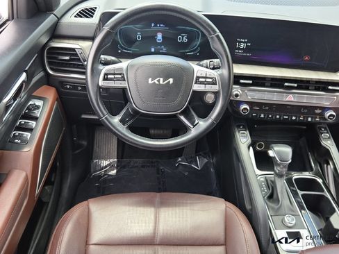 Certified 2024 Kia Telluride EX w/ EX Captain's Chair Package FWD image 14
