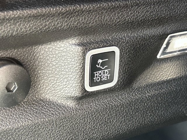 Used 2026 Jeep Grand Cherokee L 4WD image 25
