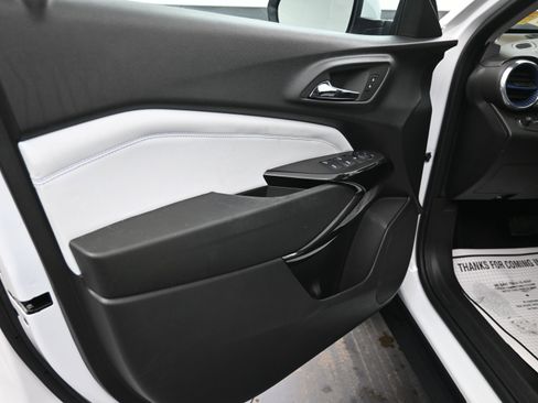 Used 2024 Chevrolet Trax LT w/ Driver Confidence Package image 16