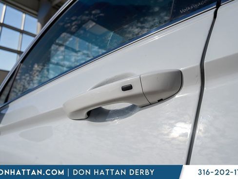Used 2024 Volkswagen Tiguan SE FWD image 36