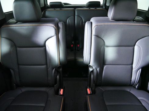 Used 2023 GMC Acadia AT4 w/ Technology Package AWD/4WD image 13