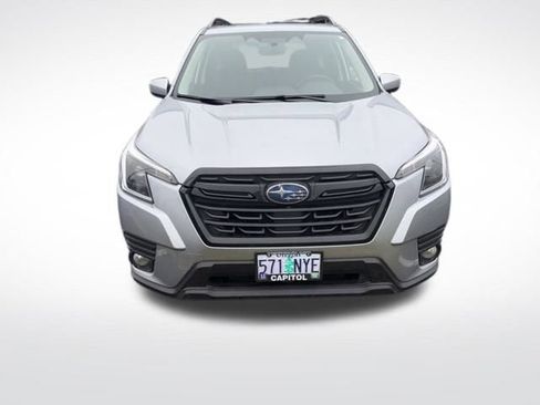 Used 2022 Subaru Forester Premium image 8