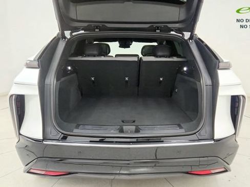 Used 2024 Cadillac Lyriq Tech RWD image 29