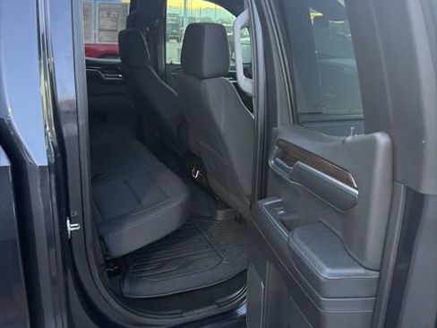 Used 2023 GMC Sierra 1500 Elevation image 17