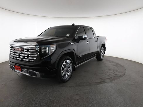 Used 2023 GMC Sierra 1500 Denali w/ Denali Reserve Package AWD/4WD image 5