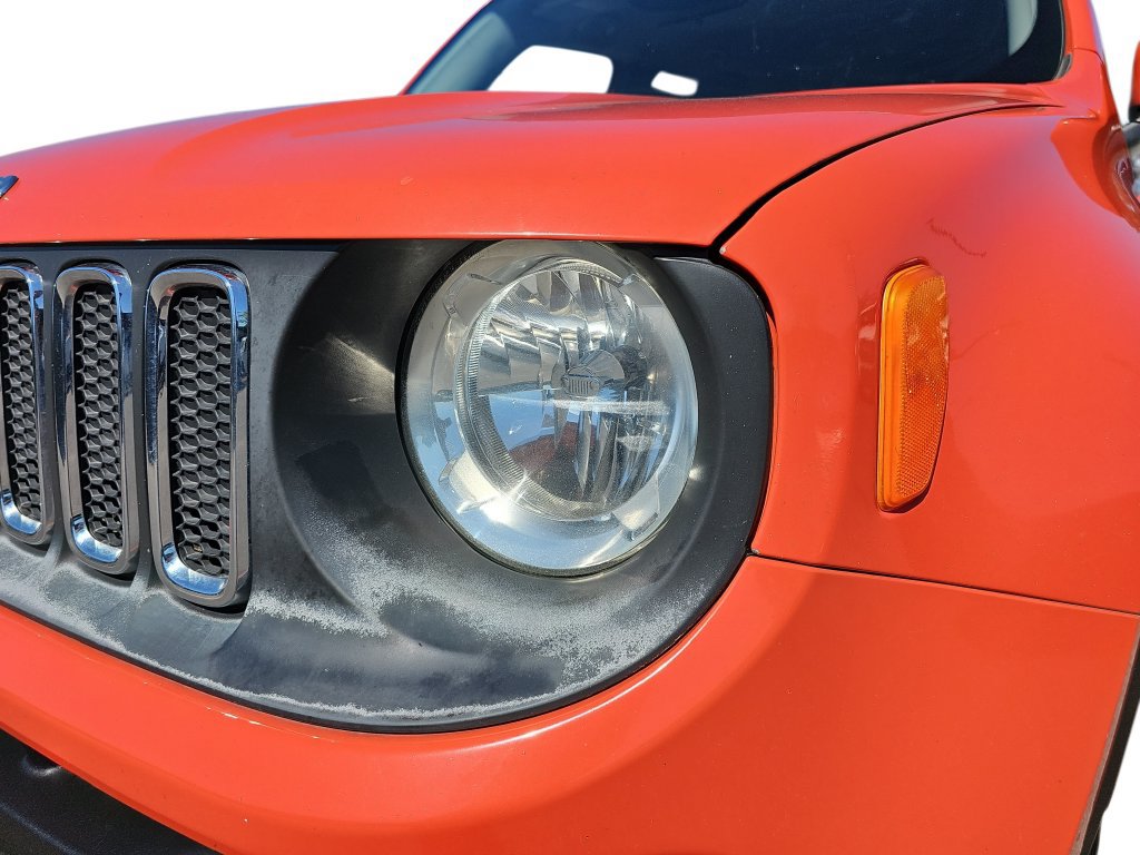 Used 2016 Jeep Renegade Latitude AWD/4WD image 31