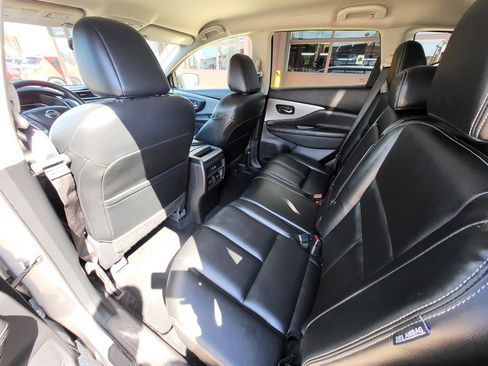 Used 2022 Nissan Murano SV image 14
