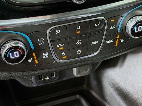 Used 2023 Chevrolet Traverse LT w/ LPO, Floor Liner Package AWD/4WD image 37