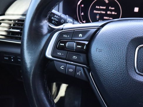 Used 2020 Honda Accord Touring image 32
