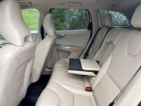 Used 2015 Volvo XC60 T5 image 36