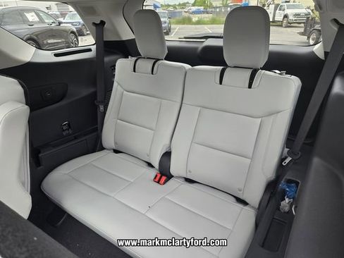 New 2026 Ford Explorer Platinum AWD/4WD image 8