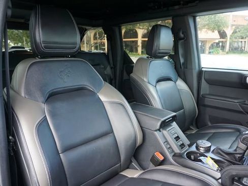 Used 2025 Ford Bronco Outer Banks w/ Sasquatch Package AWD/4WD image 2