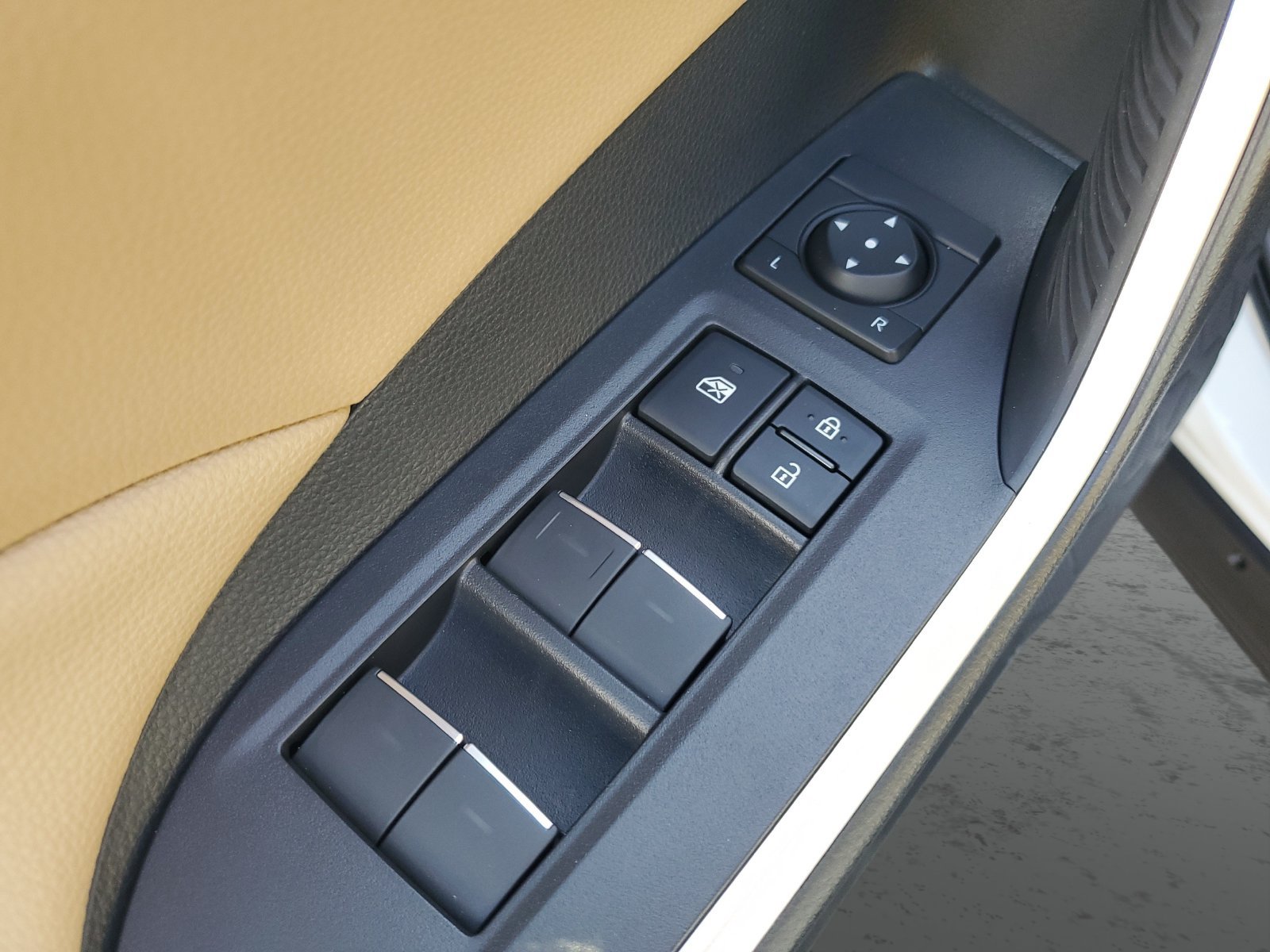 Used 2025 Toyota RAV4 XLE Premium w/ Weather Package FWD image 22