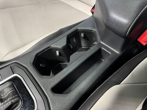 Used 2019 Volkswagen Jetta R-Line w/ R-Line Cold Weather Package image 39