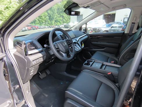 New 2026 Honda Odyssey Touring image 2
