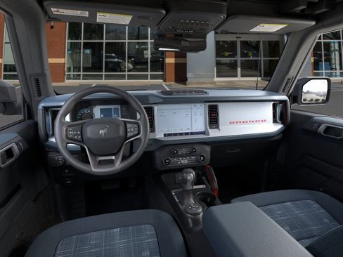 New 2025 Ford Bronco Heritage Edition image 9