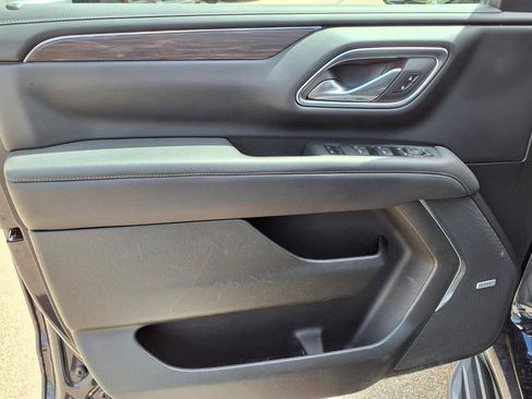 Used 2023 Chevrolet Suburban LT w/ LT Signature Package AWD/4WD image 17