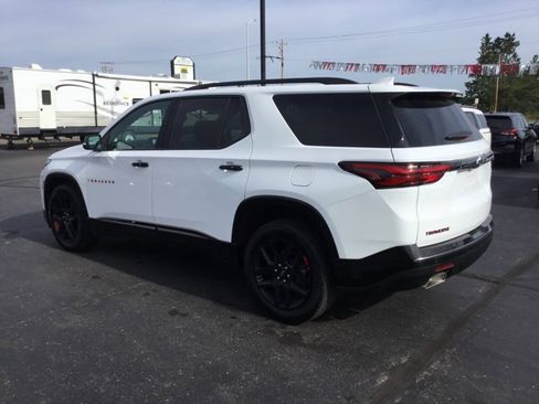 Used 2023 Chevrolet Traverse Premier w/ Redline Edition AWD/4WD image 3