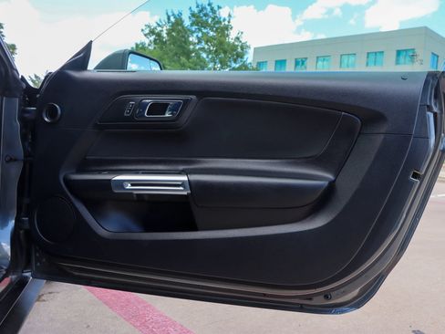 Used 2015 Ford Mustang Convertible w/ Equipment Group 051A RWD image 17