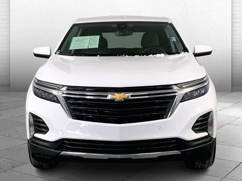 Used 2024 Chevrolet Equinox LT image 2