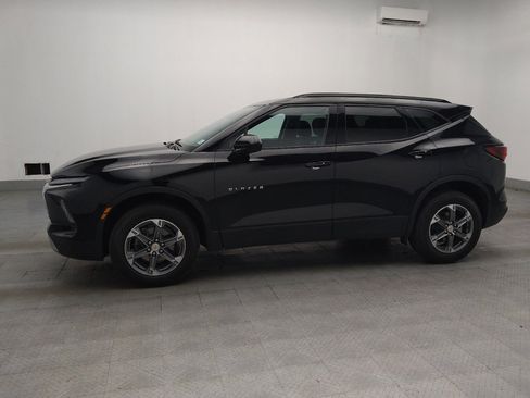 Used 2024 Chevrolet Blazer LT w/ Convenience Package FWD image 2