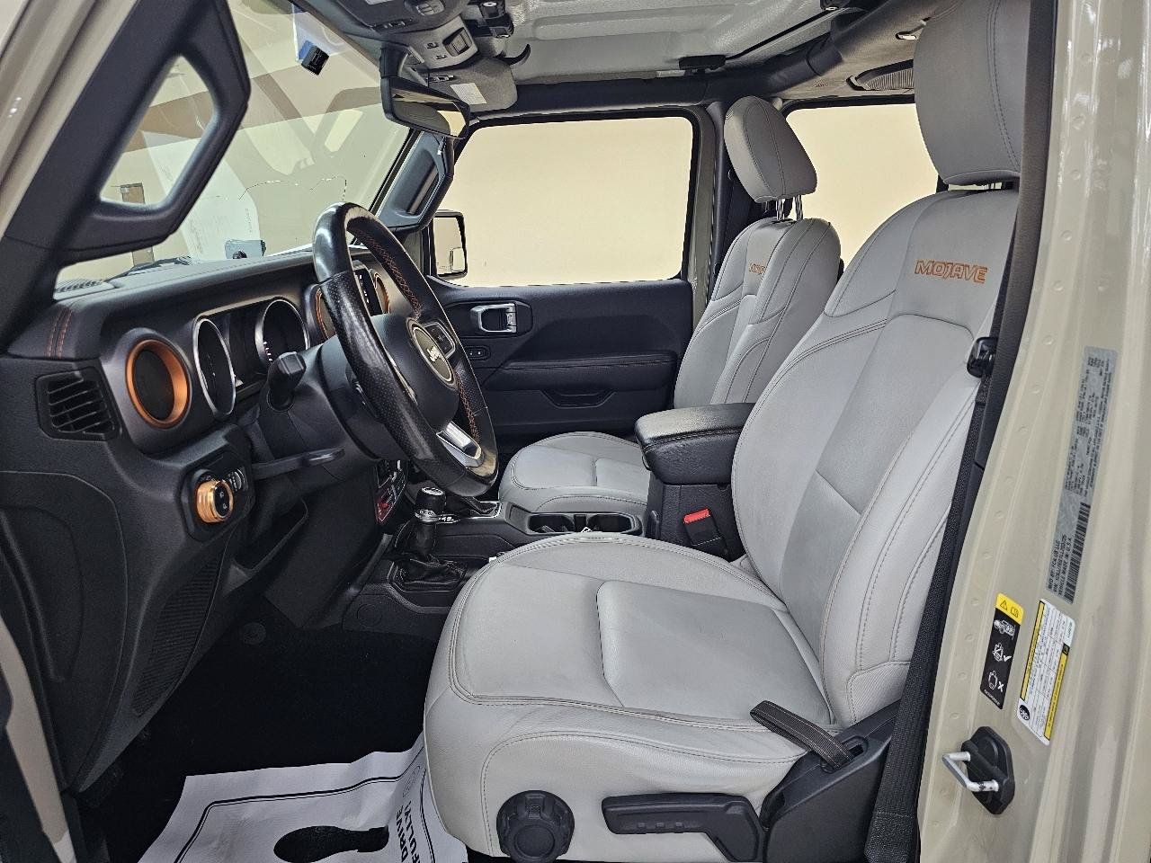 Used 2020 Jeep Gladiator Mojave AWD/4WD image 13