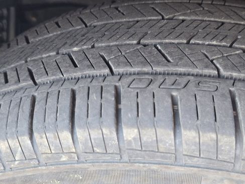 Used 2018 Toyota Highlander SE image 13