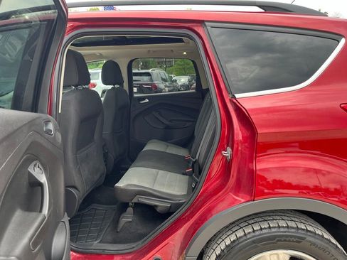 Used 2016 Ford Escape SE w/ Equipment Group 201A AWD/4WD image 29