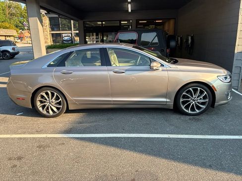Used 2019 Lincoln MKZ Reserve w/ Reserve Plus Package FWD image 19