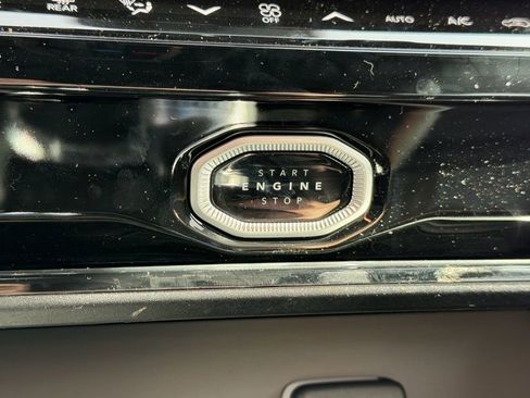 New 2026 Jeep Grand Cherokee Altitude AWD/4WD image 17