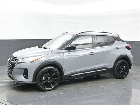 Certified 2024 Nissan Kicks SR w/ SR Premium Package image 2