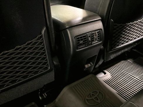 Used 2022 Toyota 4Runner Limited AWD/4WD image 35