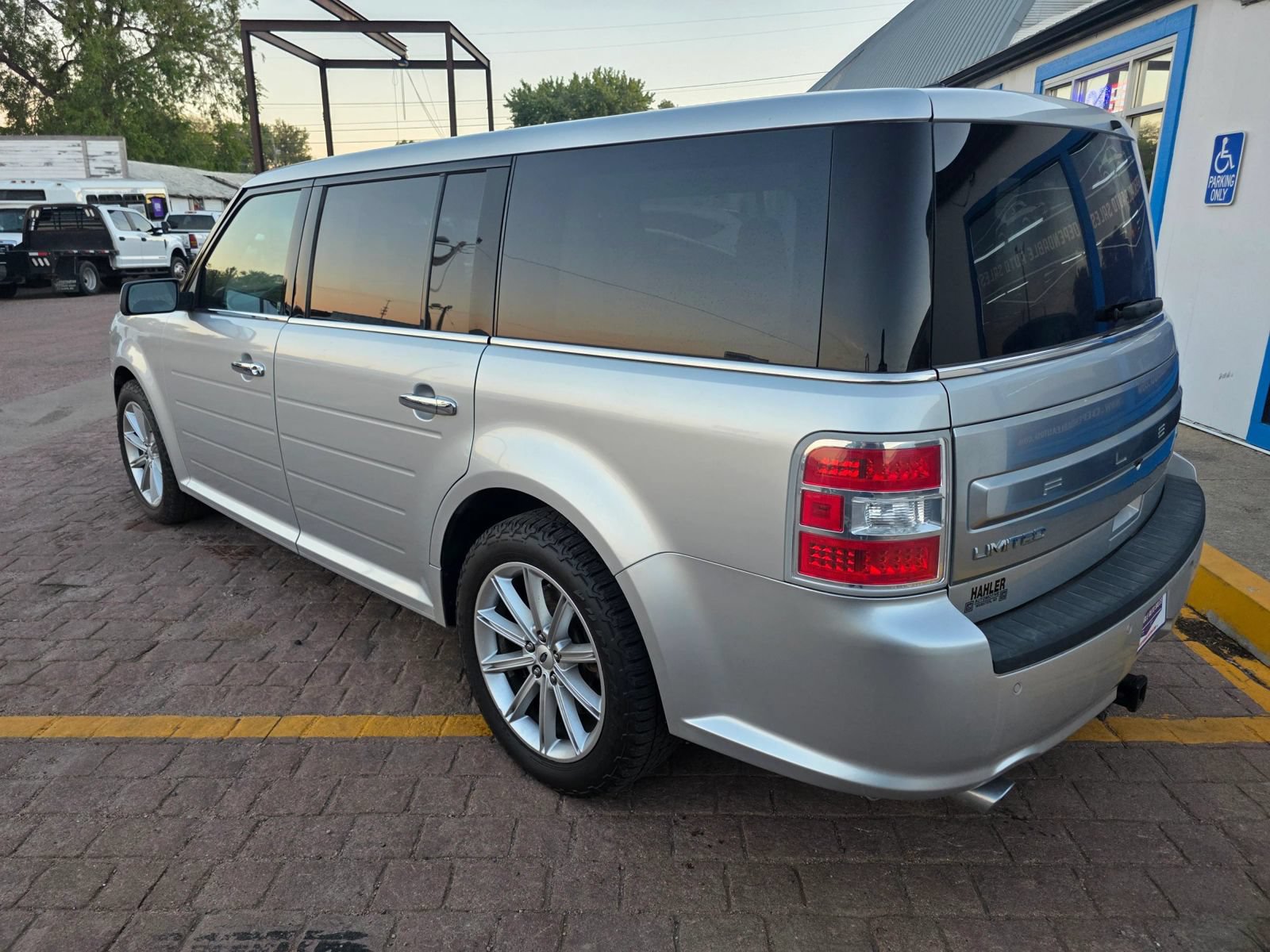 Used 2018 Ford Flex Limited AWD/4WD image 11