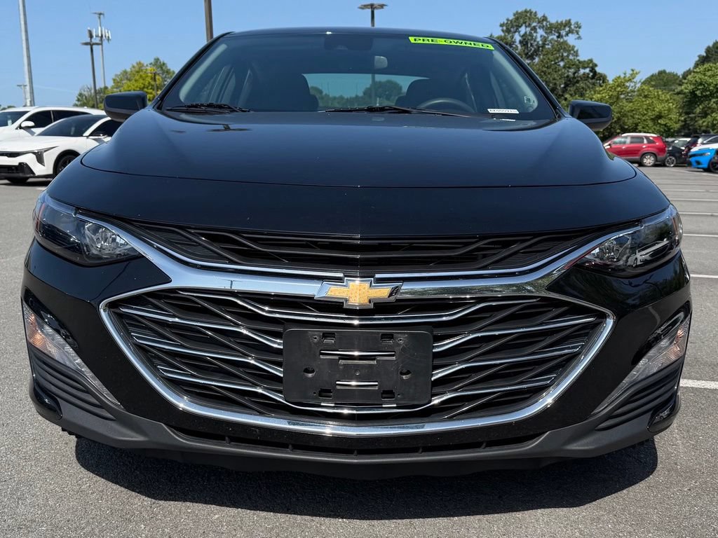 Used 2025 Chevrolet Malibu LT FWD image 2