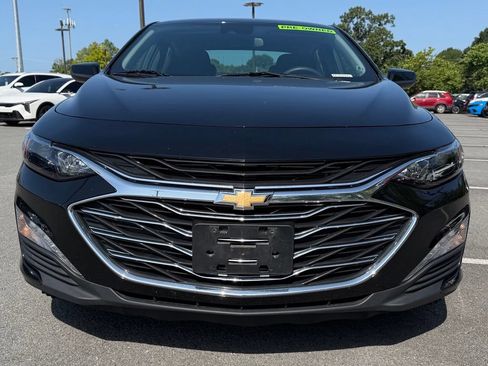 Used 2025 Chevrolet Malibu LT FWD image 2