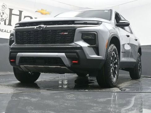 New 2026 Chevrolet Traverse Z71 w/ Enhanced Driving Package image 4