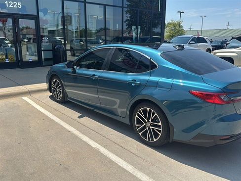 Used 2025 Toyota Camry XLE w/ Premium Plus Package FWD image 7