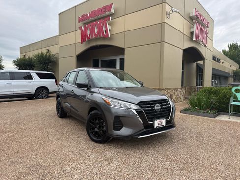 Used 2023 Nissan Kicks S FWD image 1