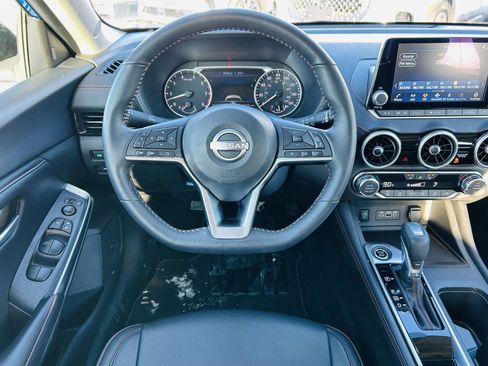 Used 2024 Nissan Sentra SR w/ SR Premium Package image 16