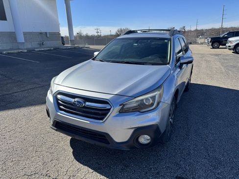 Used 2019 Subaru Outback 2.5i Limited image 3