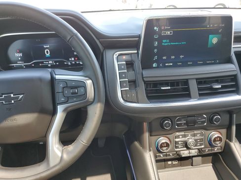 Used 2024 Chevrolet Suburban Z71 w/ Luxury Package AWD/4WD image 21