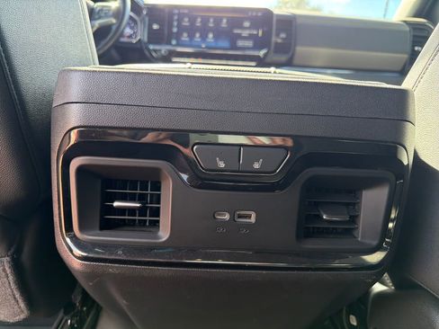 Used 2022 Chevrolet Silverado 1500 ZR2 w/ Technology Package image 23