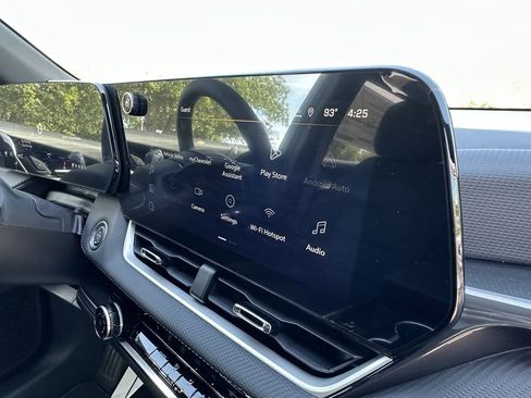 New 2026 Chevrolet Equinox LT image 13