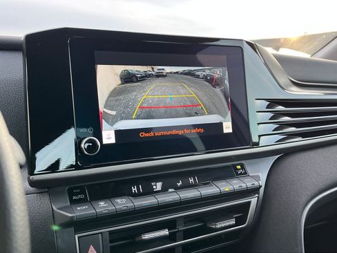 Used 2025 Toyota Camry LE image 17