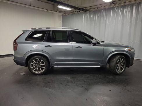 Used 2017 Volvo XC90 T6 Momentum w/ Vision Package AWD/4WD image 10