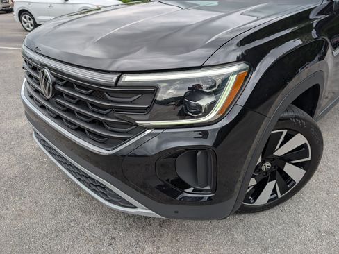 Used 2024 Volkswagen Atlas Cross Sport SEL AWD/4WD image 13